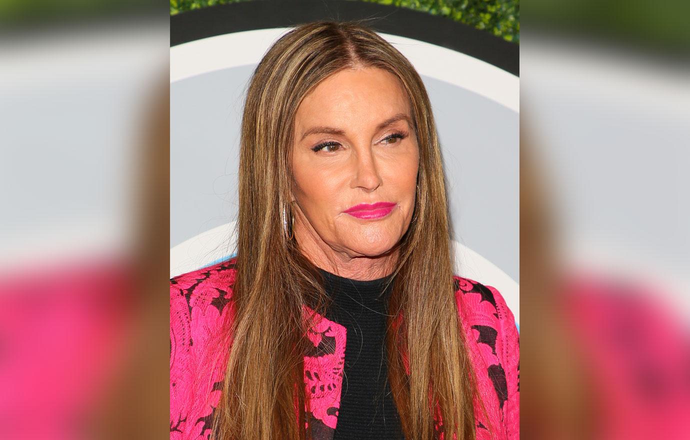 //Caitlyn Jenner plastic surgery unrecognizable new face