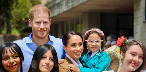 meghan markle encouraging prince harry move on royal family drama