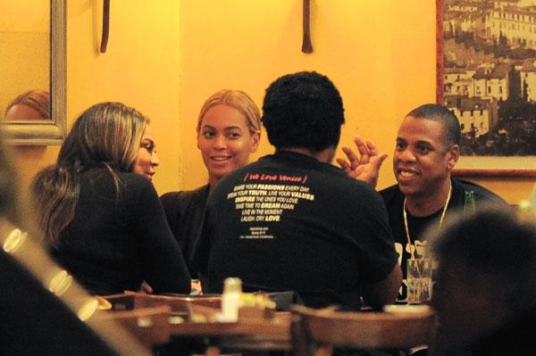 Jay-Z And Beyonce Dine With Tina Knowles and Richard Lawson