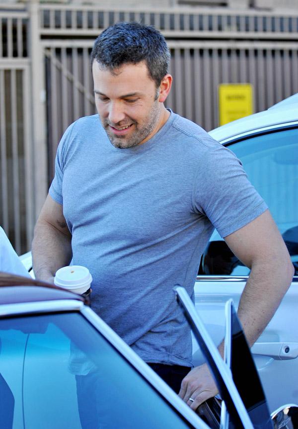 Ben Affleck Flaunts Buff Batman Body