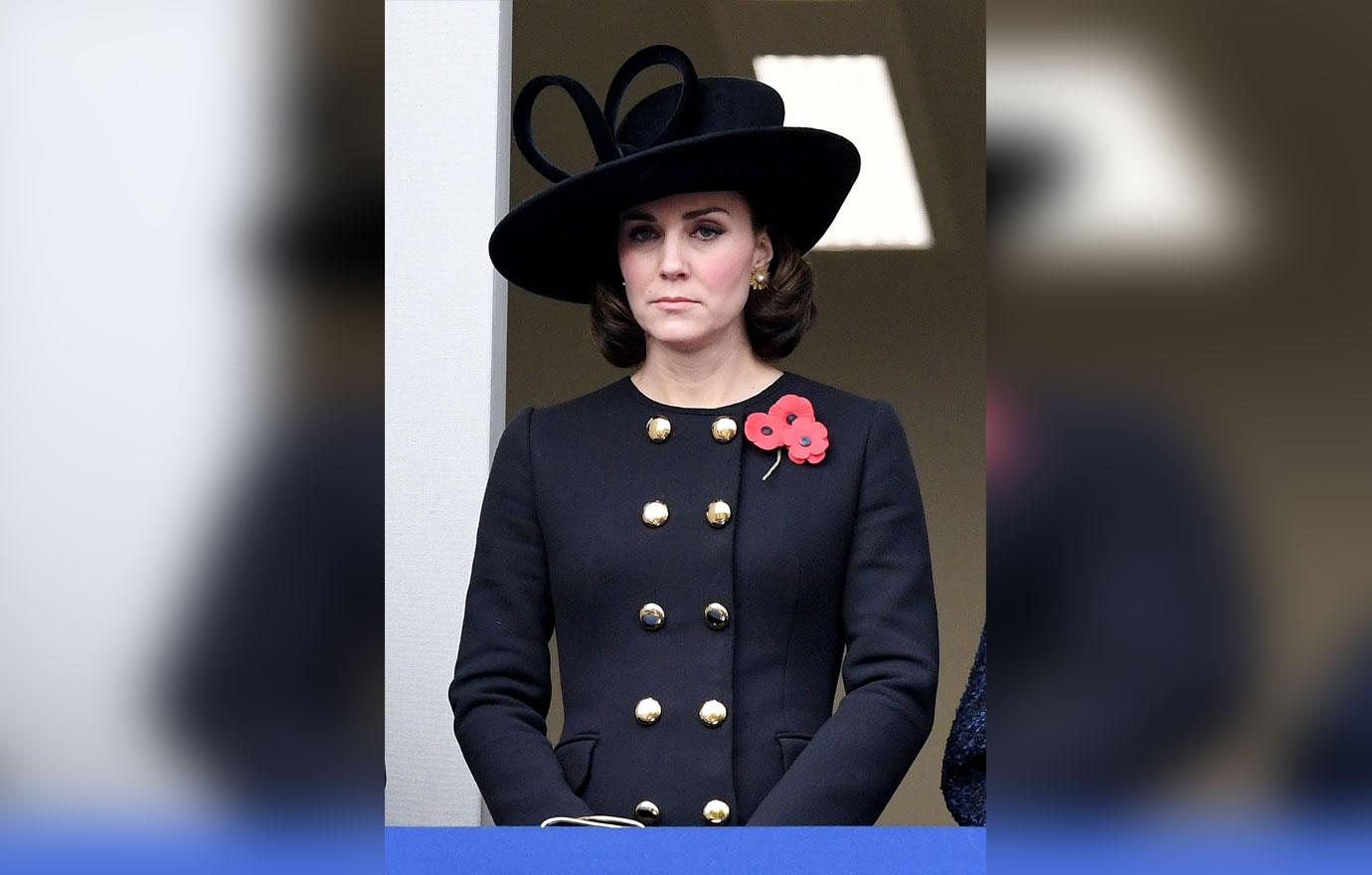 //pregnant kate middleton attends remembrance sunday