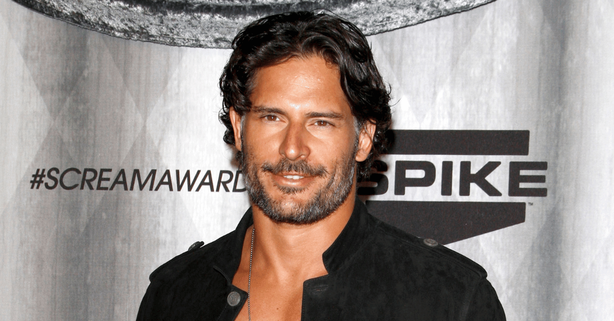 Joe Manganiello Debuts Divorce Ink