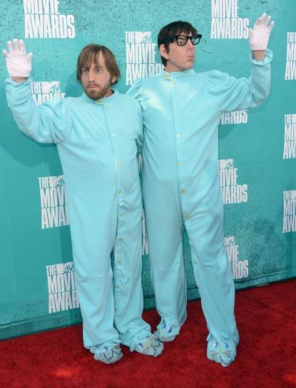 //patrick carney dan auerbach mtv movie awards