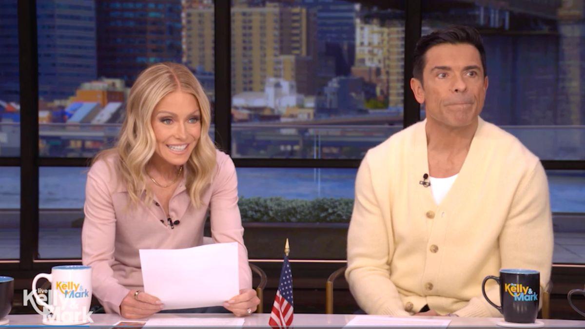 Photo of Kelly Ripa and Mark Consuelos