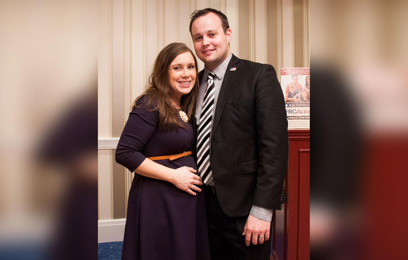 josh duggar sisters bedroom rules molestation scandal