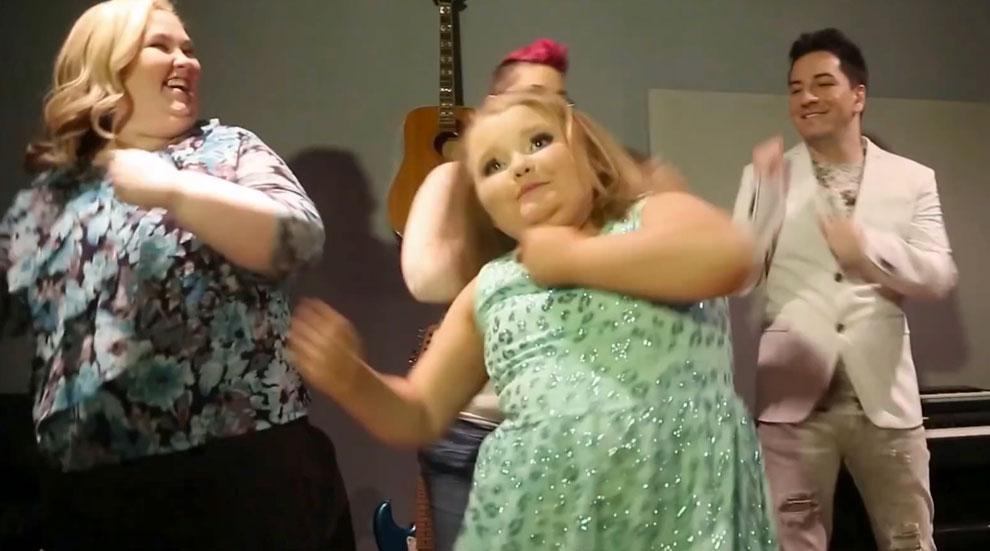 Here She Comesagain Honey Boo Boos Alana Thompson Debuts First Ever Music Video Watch It Here 6040