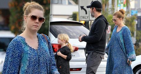 Amy Adams Pregnant Baby Bump Photos