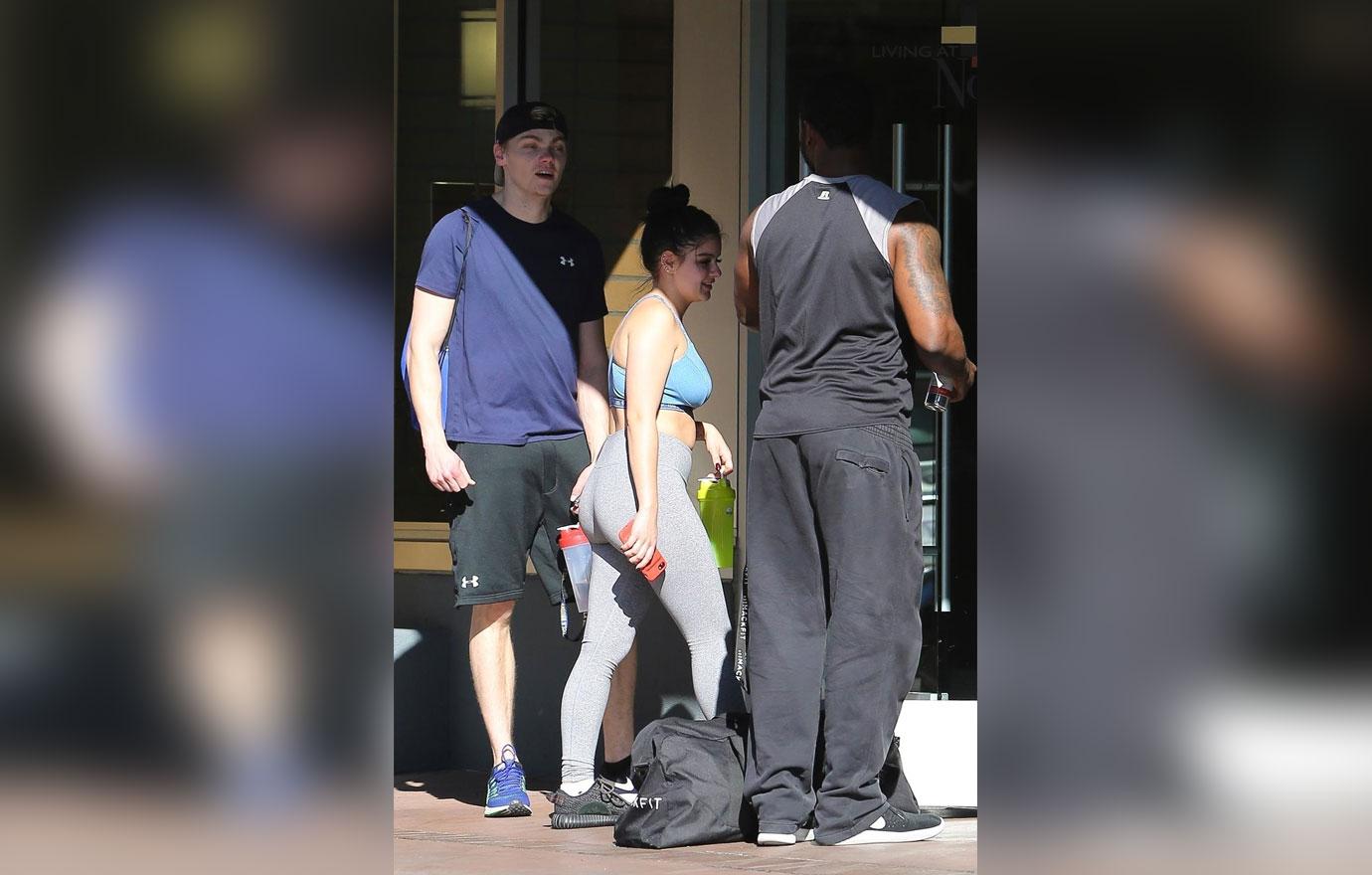 Scantily Clad Ariel Winter Exercises With Boyfriend Levi Meaden