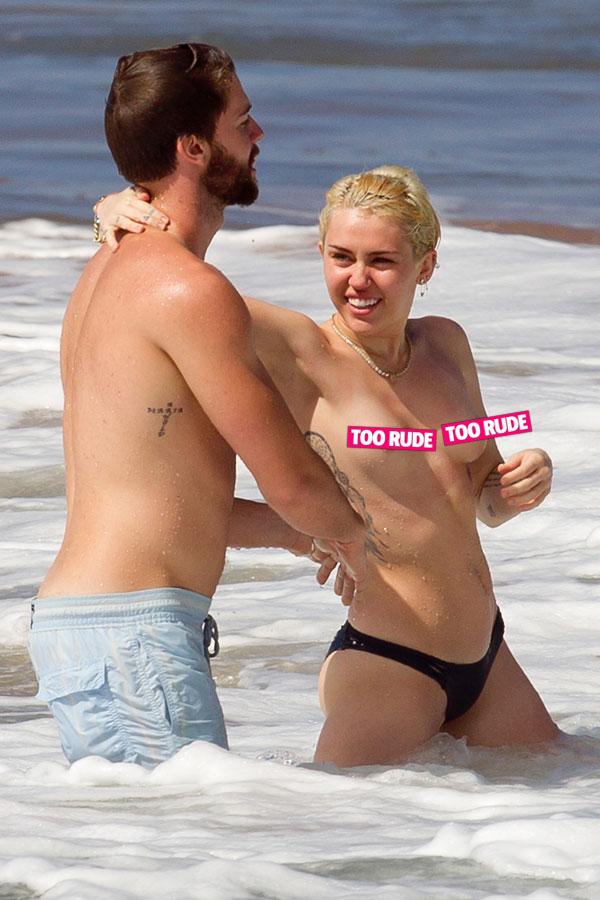 Miley Cyrus Nude Topless Bikini​