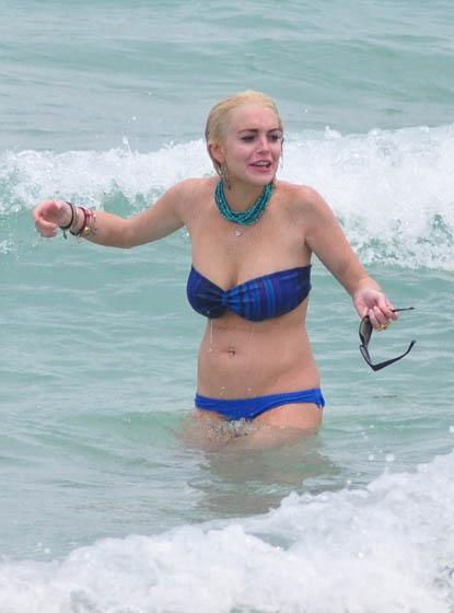 //lindsay lohan bikini _ _