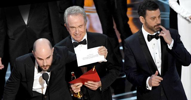 //Oscars Envelope Best Picture Mess Up
