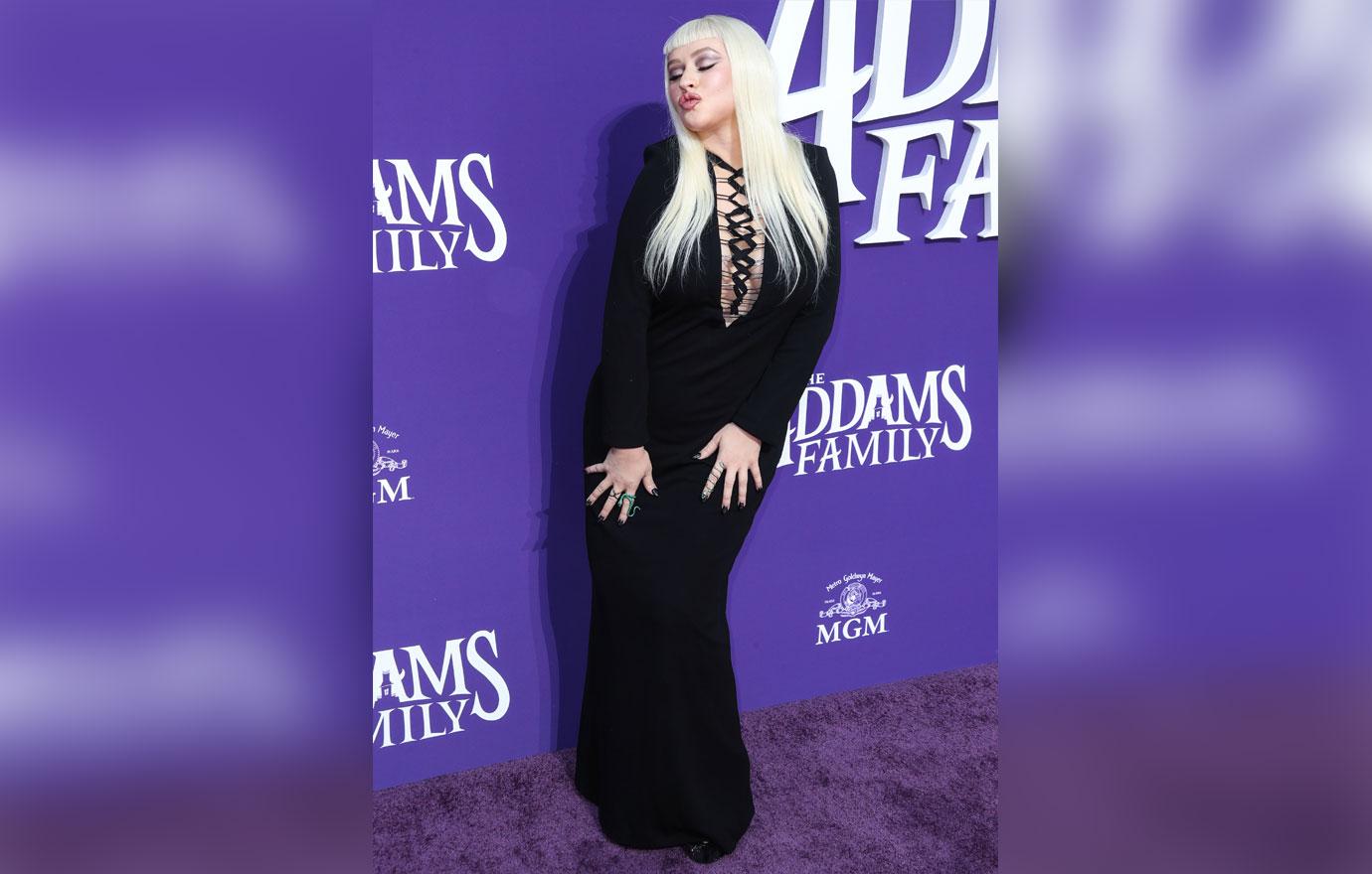 Christina Aguilera Is Unrecognizable With Boyfriend & Kids