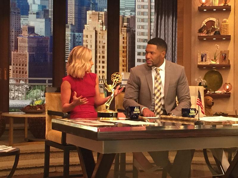 Kelly Ripa Michael Strahan Friendly Live Feud Over