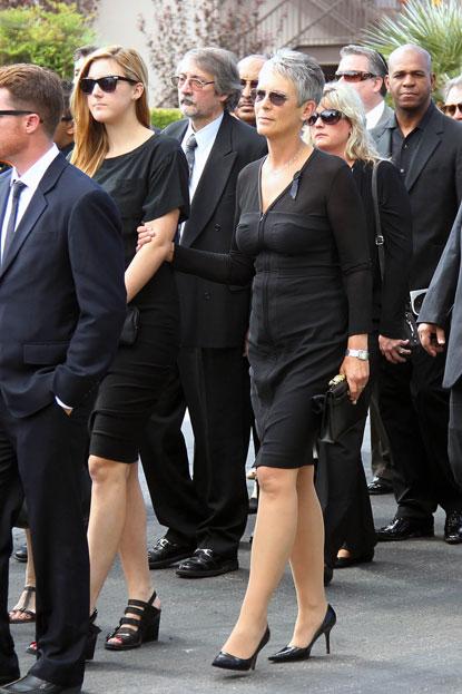 PHOTOS: Jamie Lee Curtis And Others Attend Tony Curtis’ Funeral