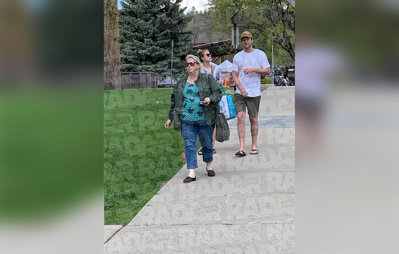 Janelle Brown Strolls Through A Flagstaff Farmer’s Market By Herself On Mother’s Day