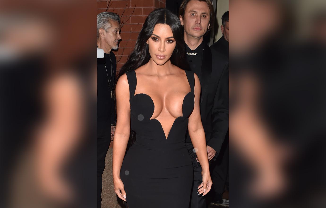 Kim kardashian boob slip