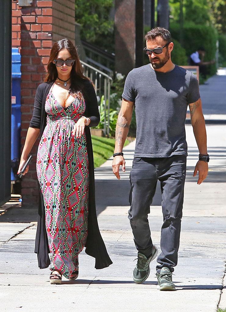 //Megan Fox Brian Austin Green Pregnant Divorce First Sighting