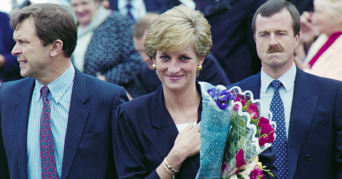 Princess Diana's Secret 'Passionate Affair' With James Hewitt Revealed(00)