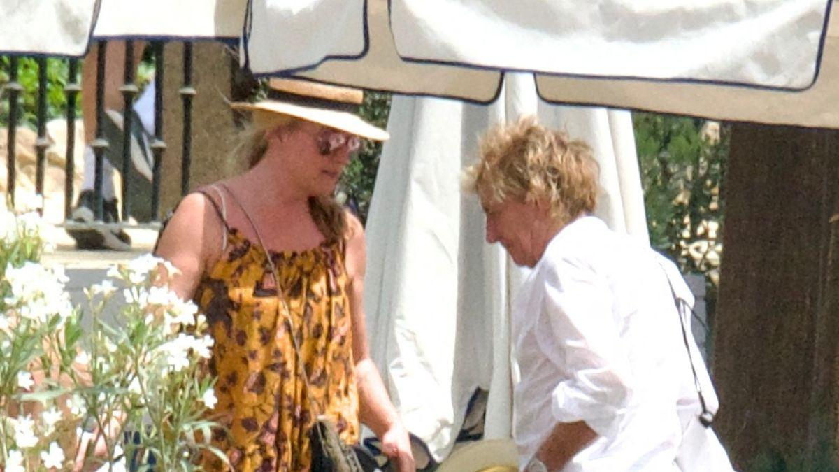 Photo of Penny Lancaster and Rod Stewart