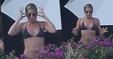 Jennifer Aniston Flaunts Amazing Bikini Body In Mexico