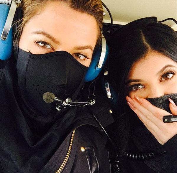 Kardashian Sisters Skiing In Montana