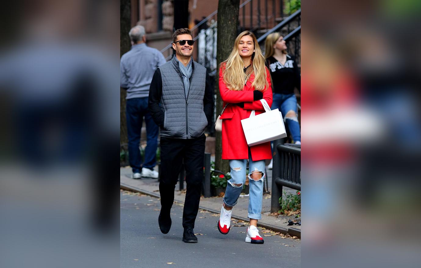 Ryan Seacrest & Girlfriend Shayna Taylor Take A Stroll