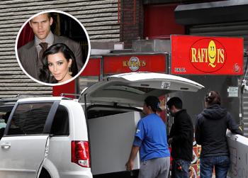 //kim kardashian kris de