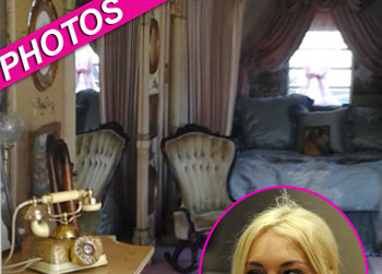 //lindsay lohan trash trailer