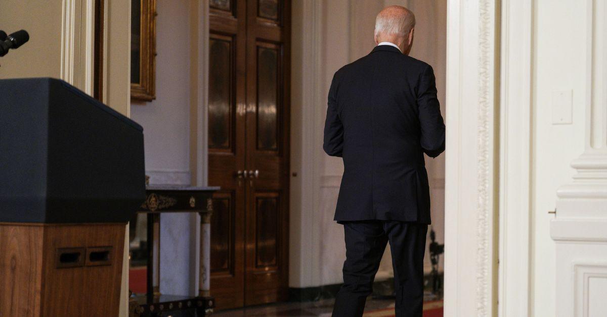 WH Aides Frustrated As President Biden's Poll Numbers Plummet