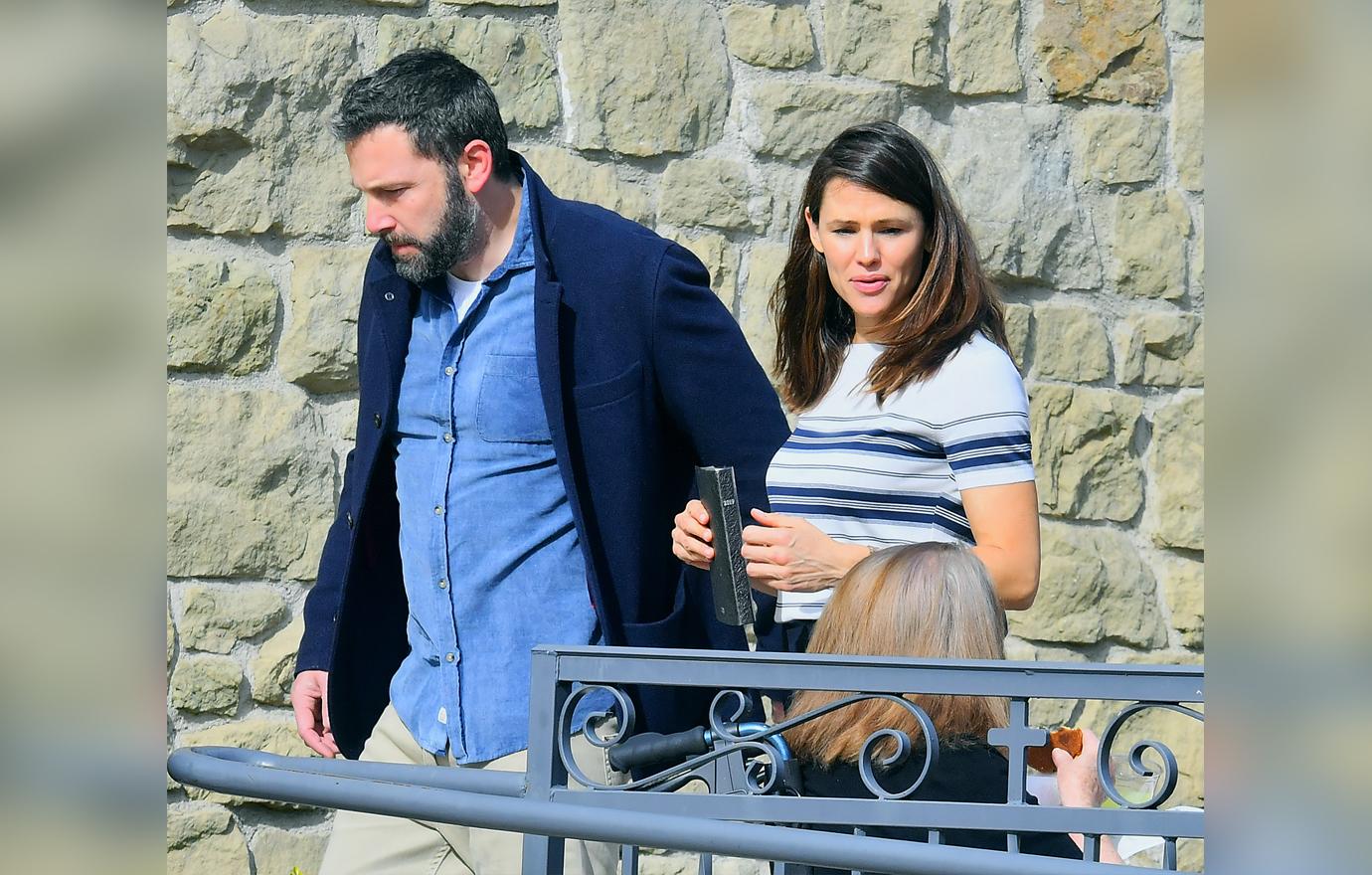 jennifer garner and ben affleck take kids to church