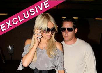 //paris hilton cy waits