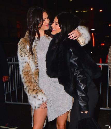 Kendall Jenner Suffers Wardrobe Malfunction In Dress From Her OWN Clothing Line