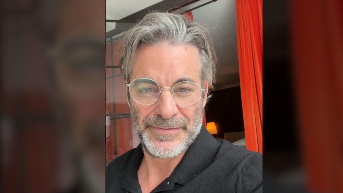 Curtis is said to have brought a new sense of calm to Aniston's life as the couple plans wellness-themed wedding favors, including his book.