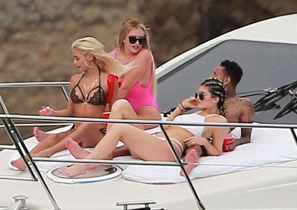 //kylie jenner bikini tyga mexico