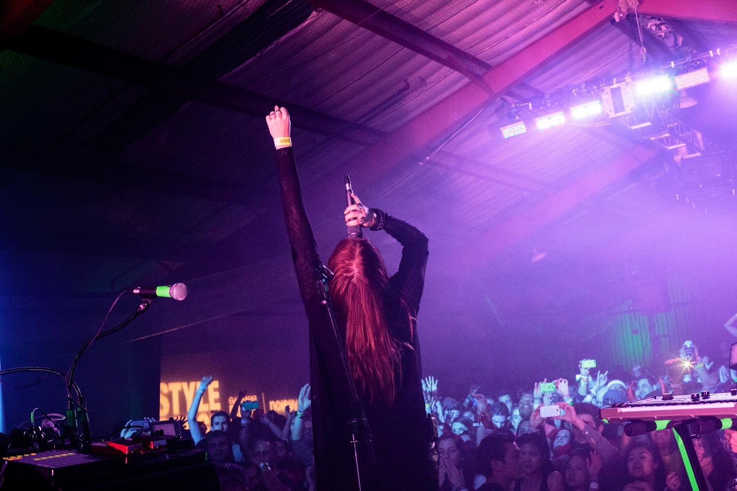 //icona pop at noisey garnier style stage at viceland