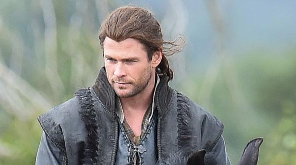 Chris Hemsworth The Huntsman Horseback Riding