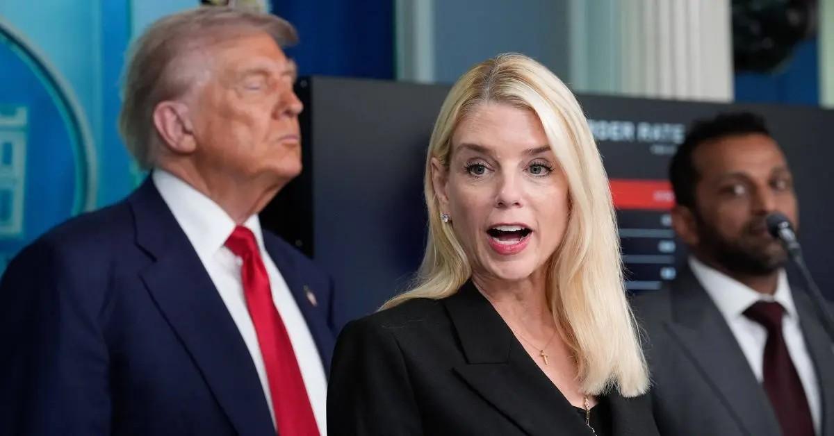 photo of pam bondi and donald trump.
