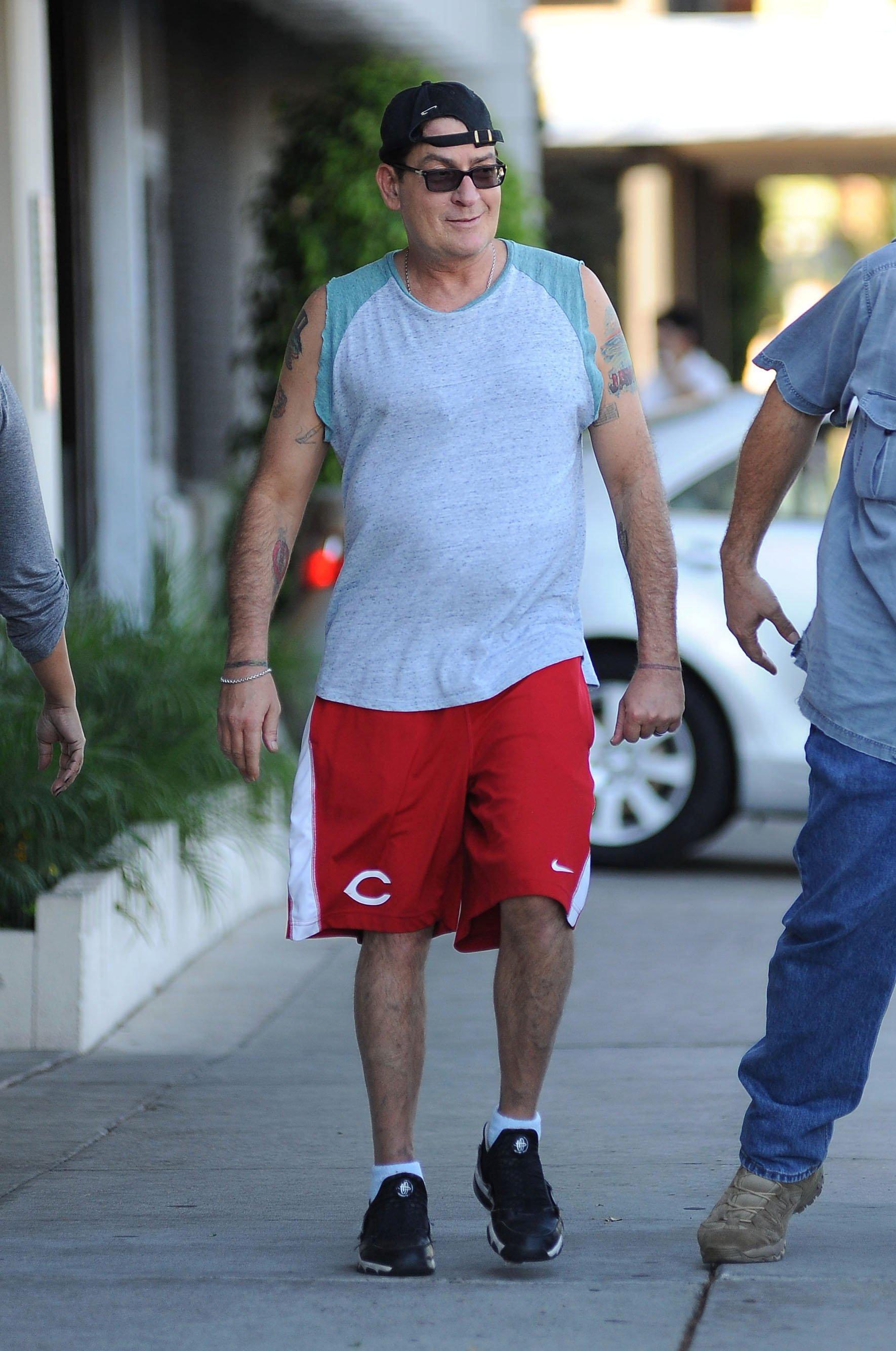 //charlie sheen looking drunk