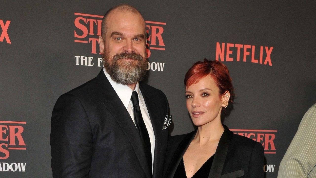 Photo of  Lily Allen and David Harbour