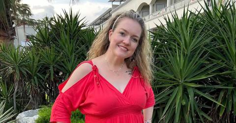 Photo of Colleen Hoover