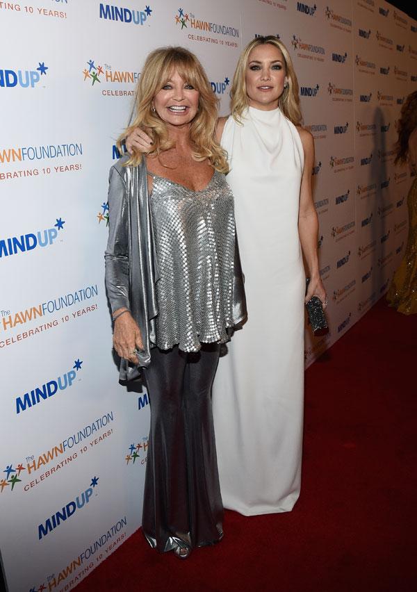 //goldie hawn and host committee member kate hudson