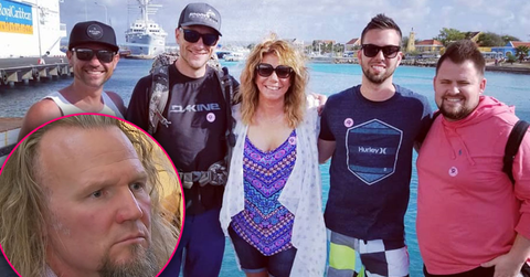 Look Away, Kody! Meri Brown Cozies Up To Other Men On Getaway Amid Marital Issues