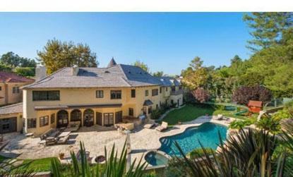 //joe tina simpson selling house  x