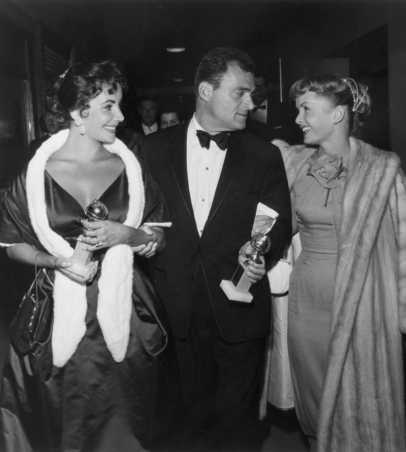 debbie reynolds dead love triangle eddie fisher elizabeth taylor gambling financial trouble scandal