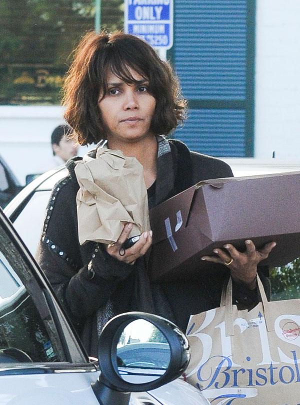 Halle Berry No Makeup