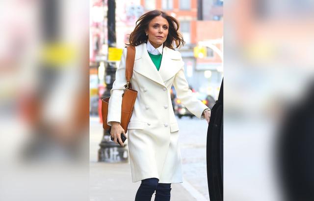 Bethenny Frankel Hangs Out In New York