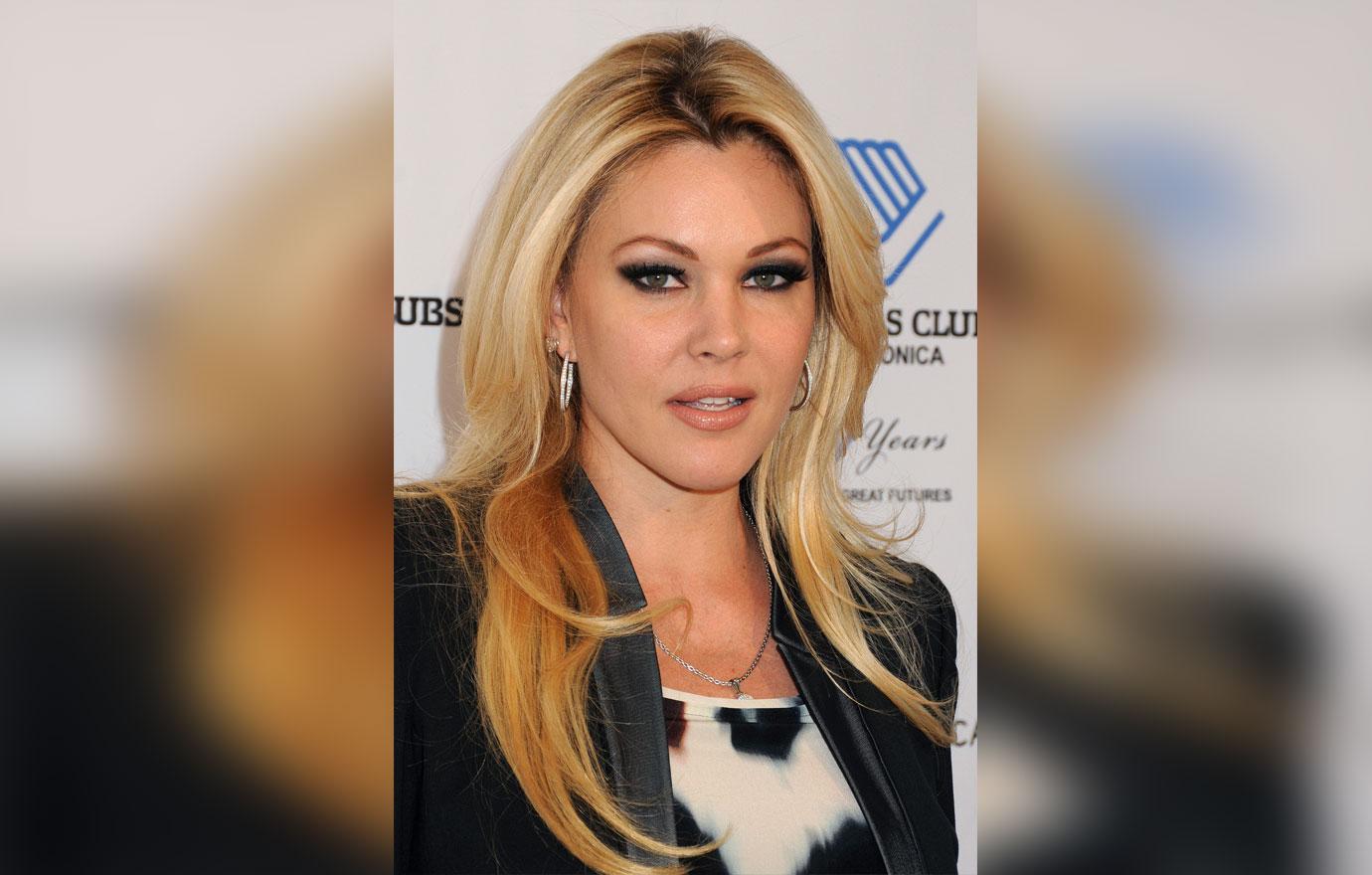 kim kardashian trolls travis barkers wife shanna moakler