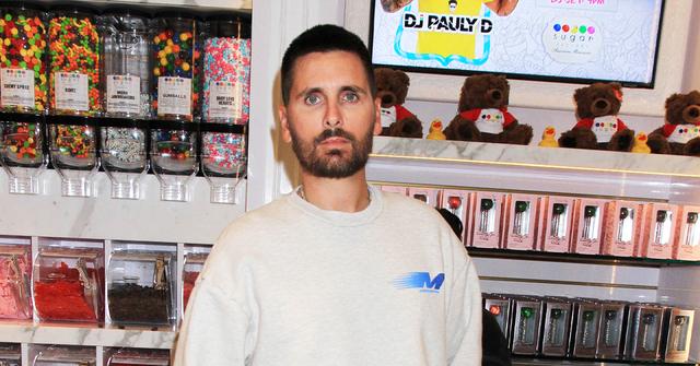 scott disick sued instagram lawsuit kourtney kardashian dm amelia gray pp