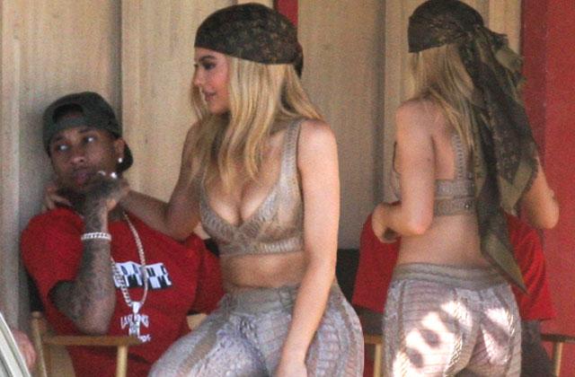 //Kylie Jenner Tyga PDA Boobs Bra Photoshoot pp