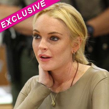 //lindsay splashnews